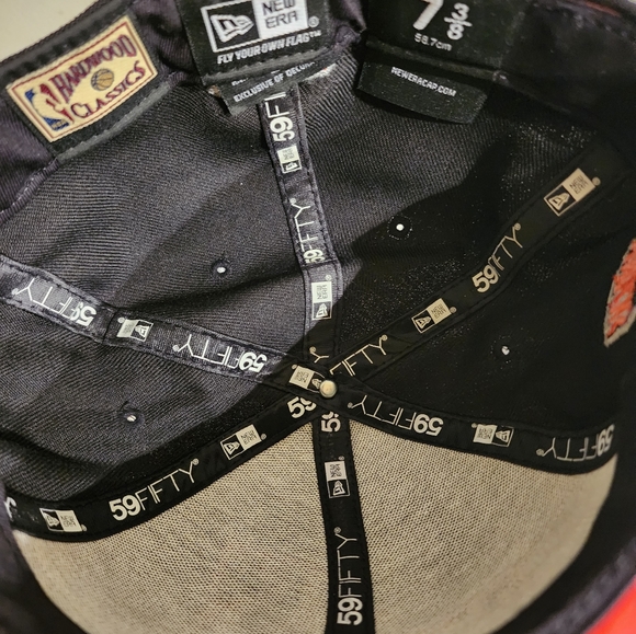 KNICKS New Era hardwood classic fitted 7 3/8 NWOT - Picture 4 of 5